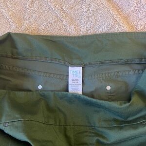 Time and Tru Capris - size Xl- 16-18